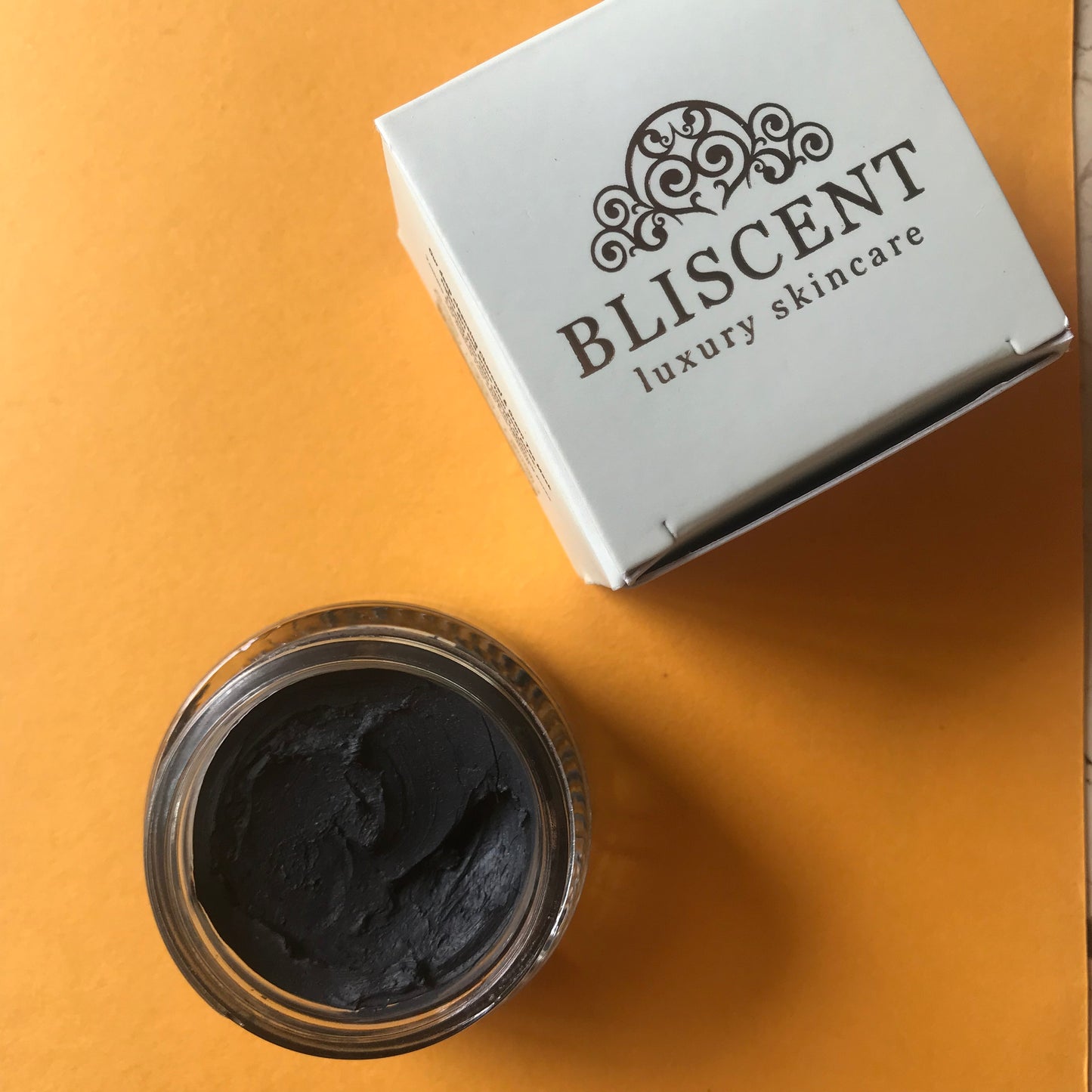 BLISCENT Charcoal & Green Tea Face Mask