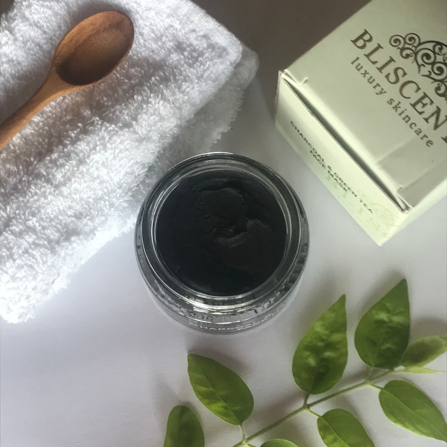 BLISCENT Charcoal & Green Tea Face Mask