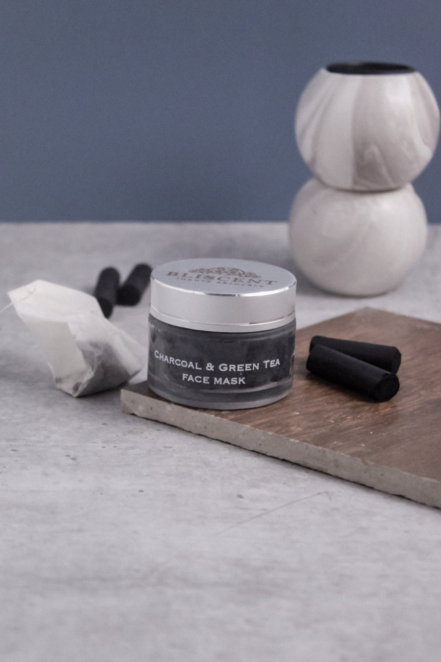 BLISCENT Charcoal & Green Tea Face Mask
