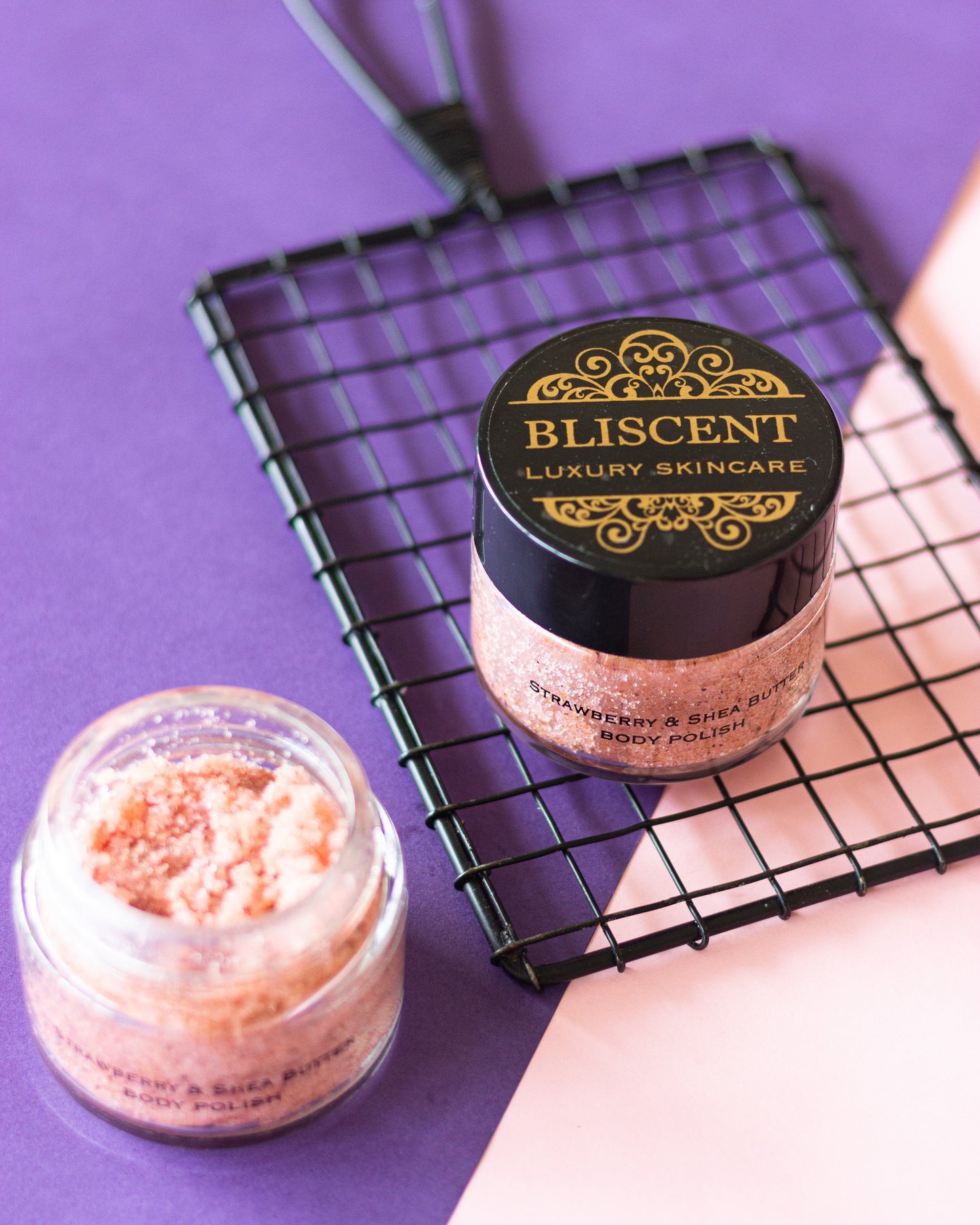 BLISCENT Strawberry & Shea Butter Body Polish