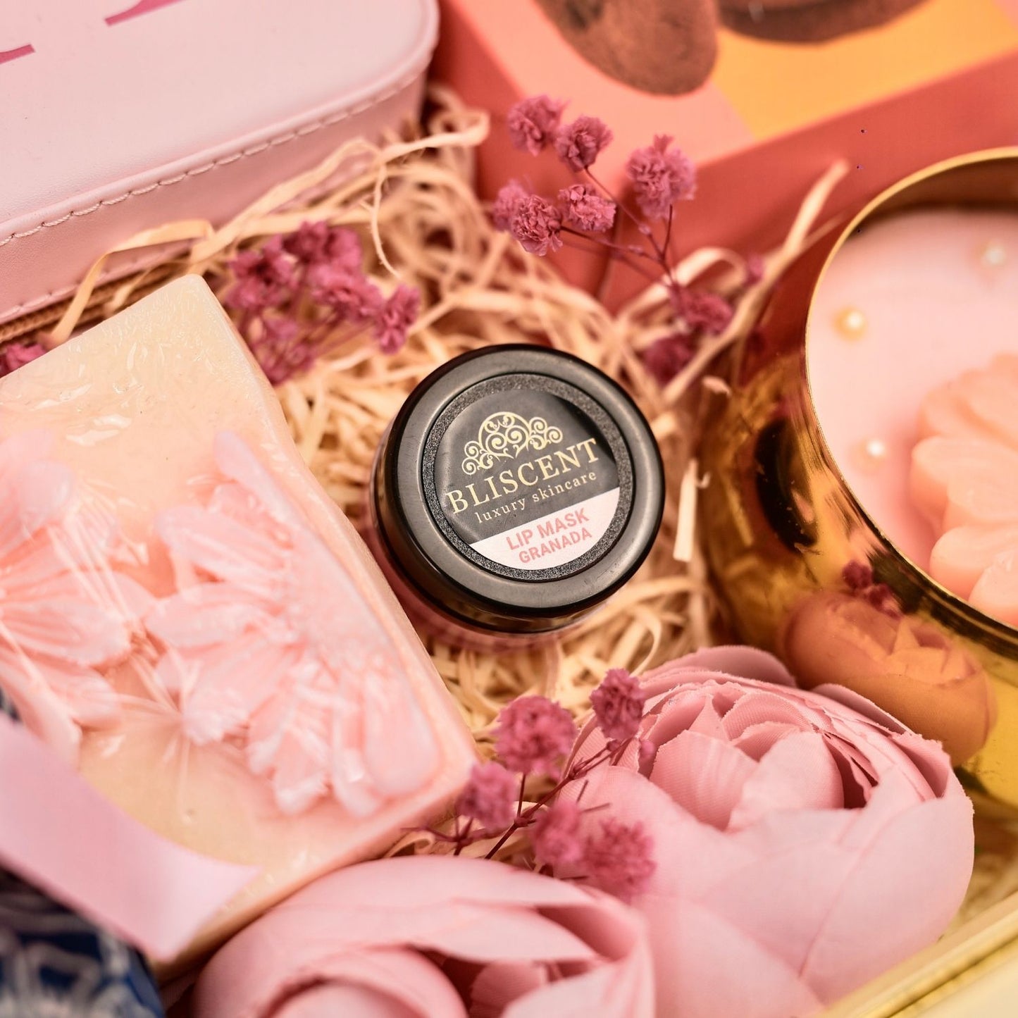 Cozy Luxe Hamper