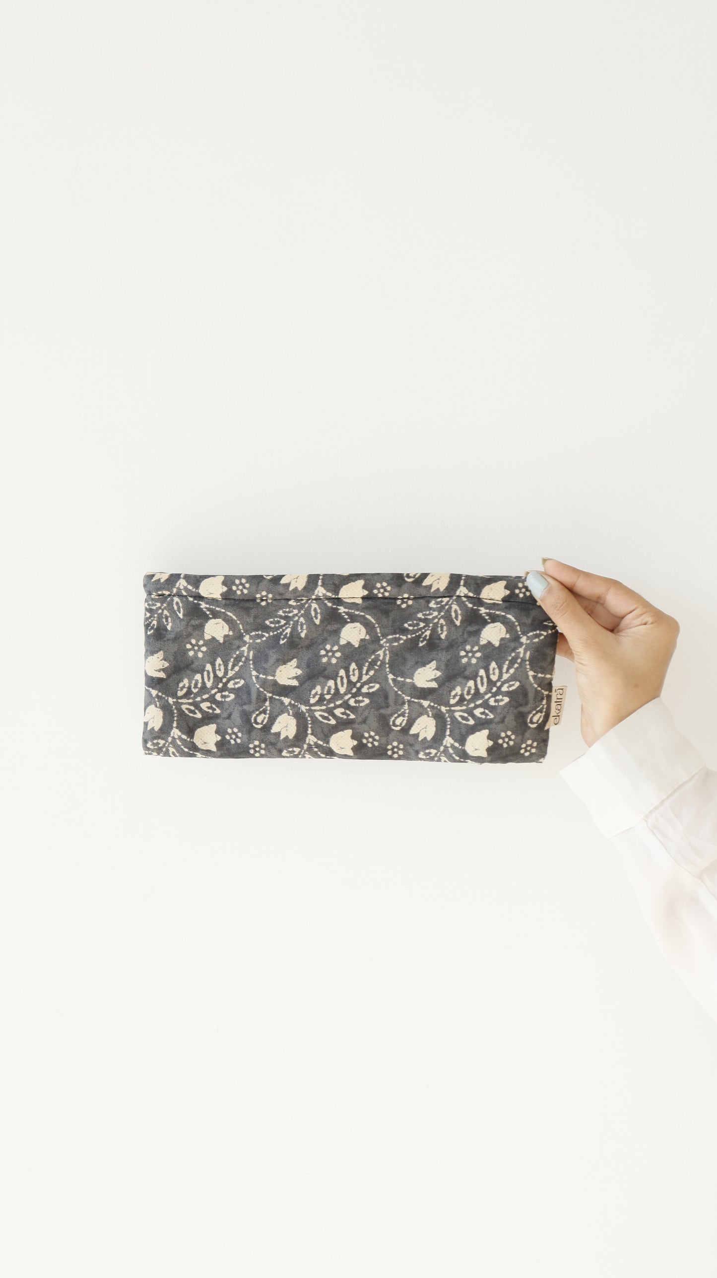 Sustainable Cotton Travel Pouch/Organizer by Ekatra - Small Pouch