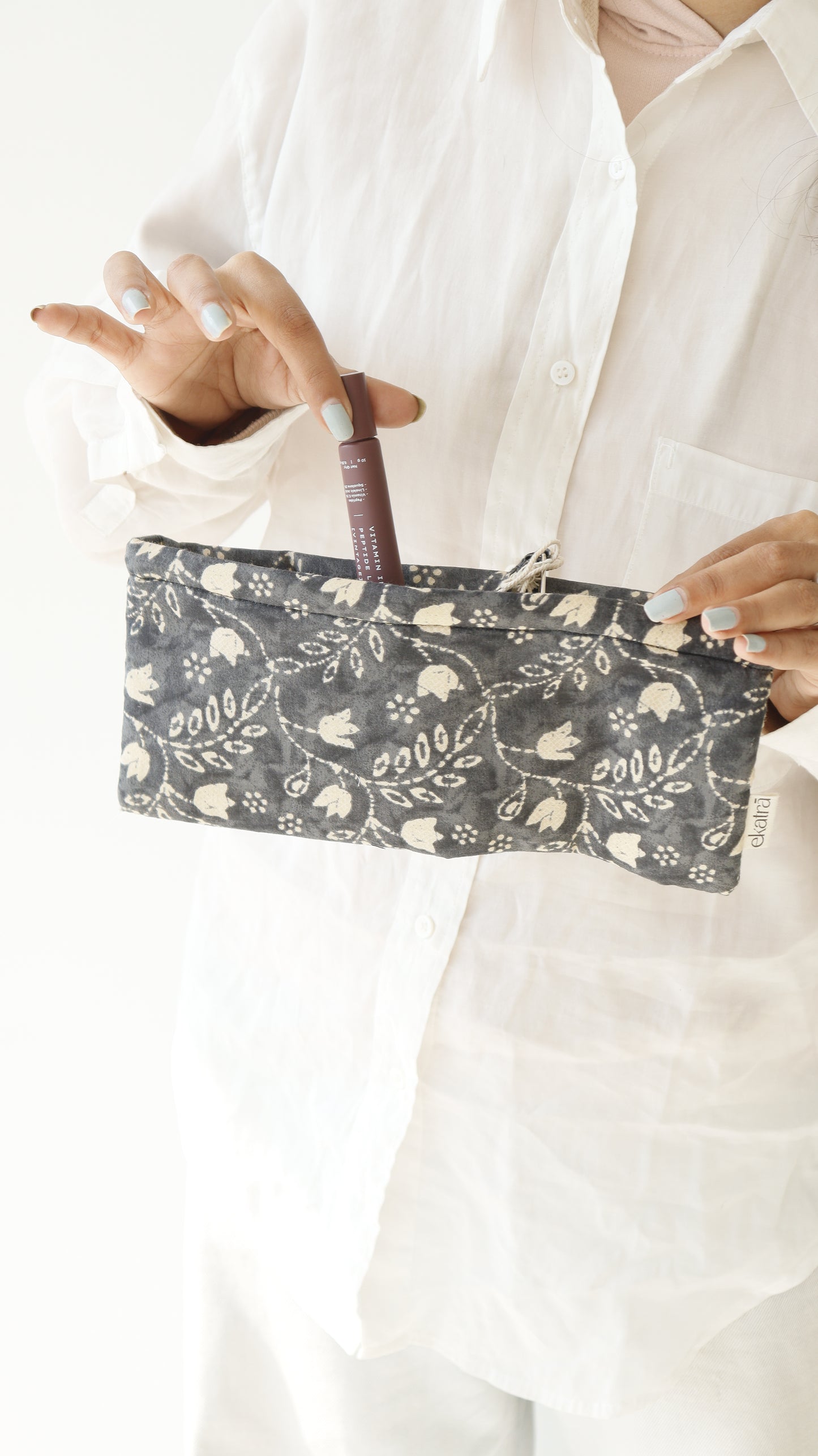 Sustainable Cotton Travel Pouch/Organizer by Ekatra - Small Pouch