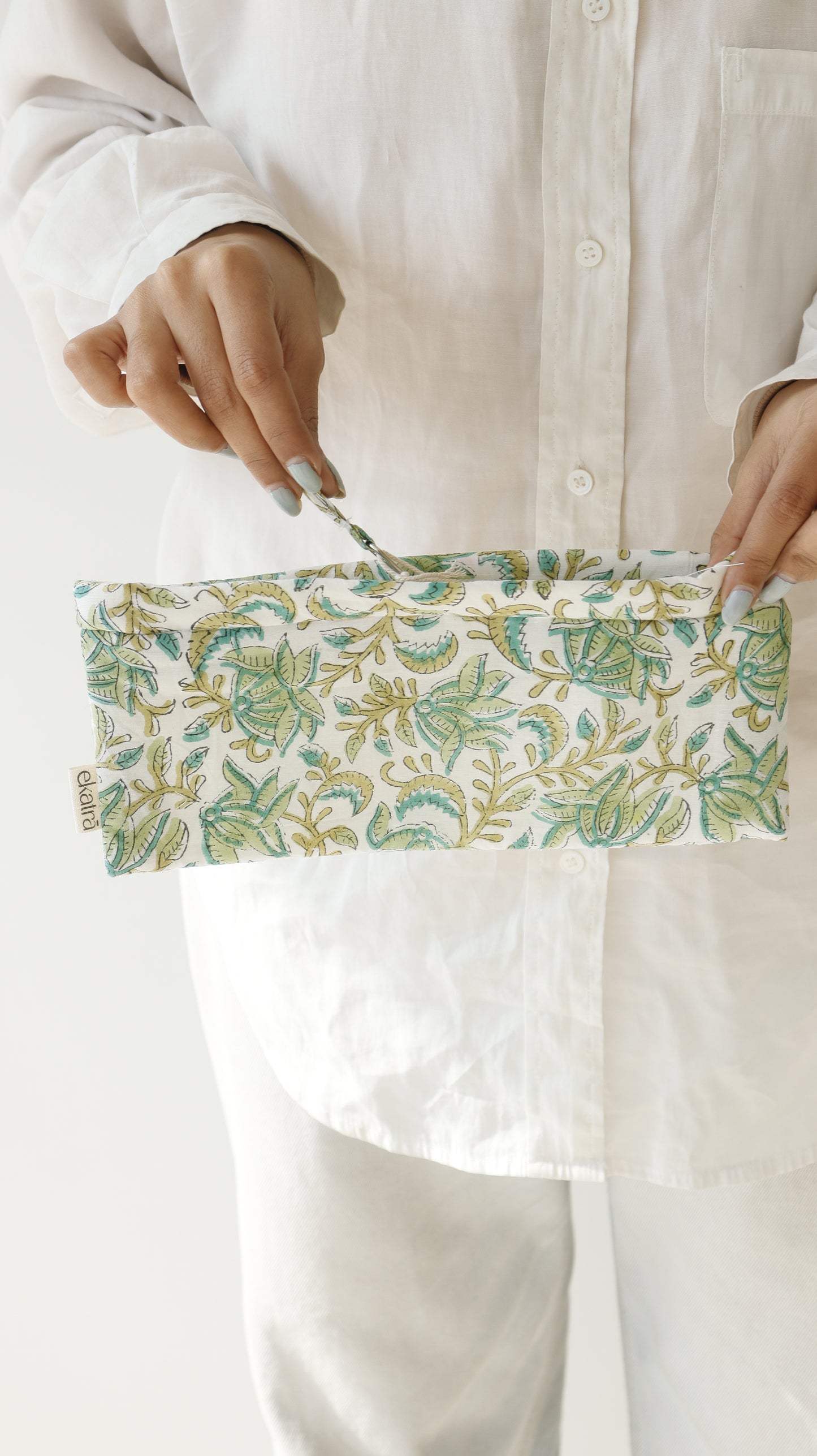 Sustainable Cotton Travel Pouch/Organizer by Ekatra - Small Pouch