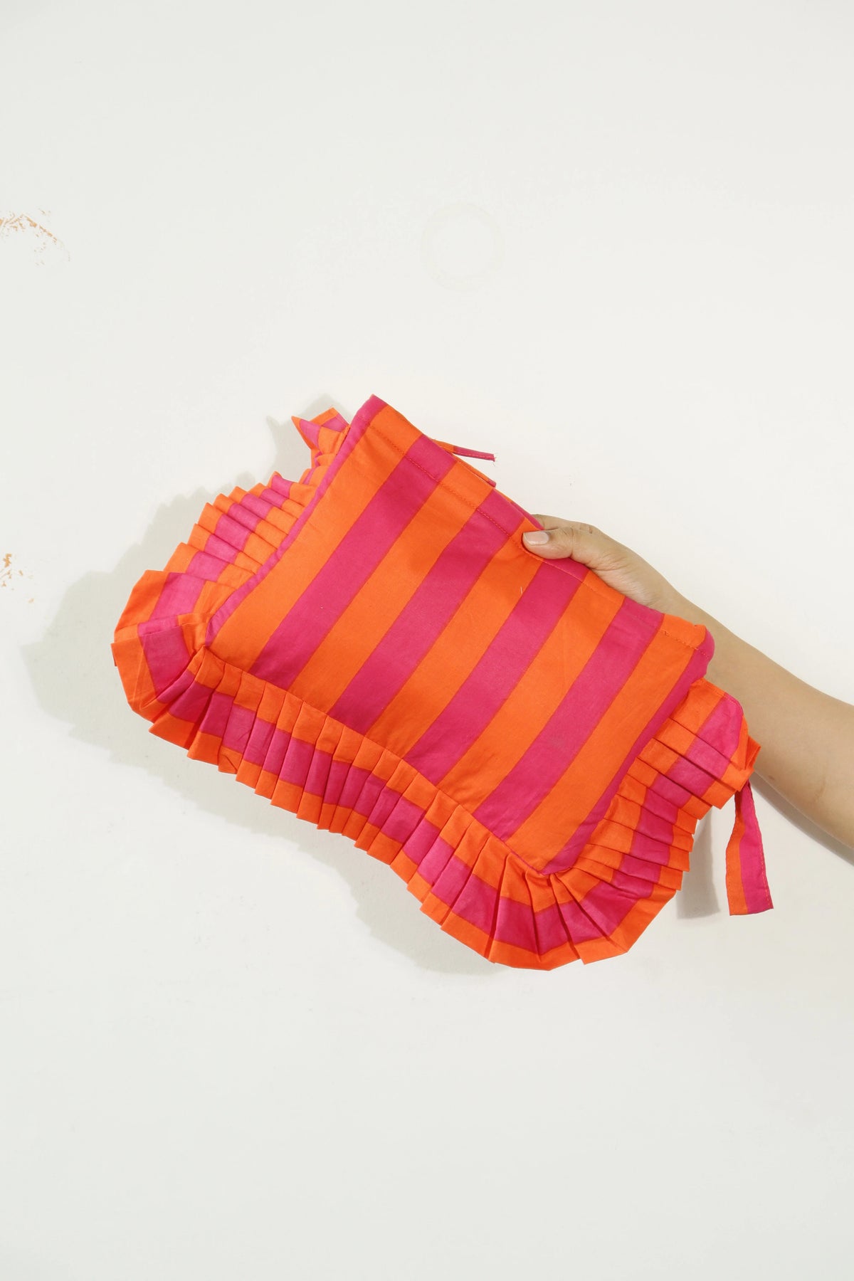Frill Pouch
