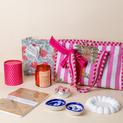 Gulmohar Getaway Pouch Set